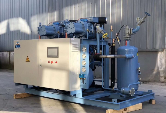 華香面粥施工現(xiàn)場(chǎng)制冷機(jī)組